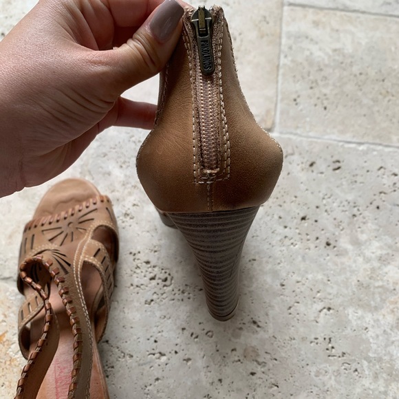 Pikolinos Leather Cut out Heeled Sandal - Picture 12 of 16